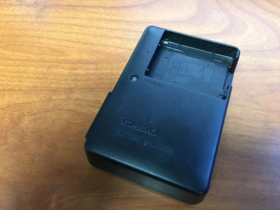 Genuine CASIO Charger BC-81L NP80 EXILIM EX- Z37 Z550 Z800 Z35 Z1 Z2 Z16 Z33 - Image 4 of 4