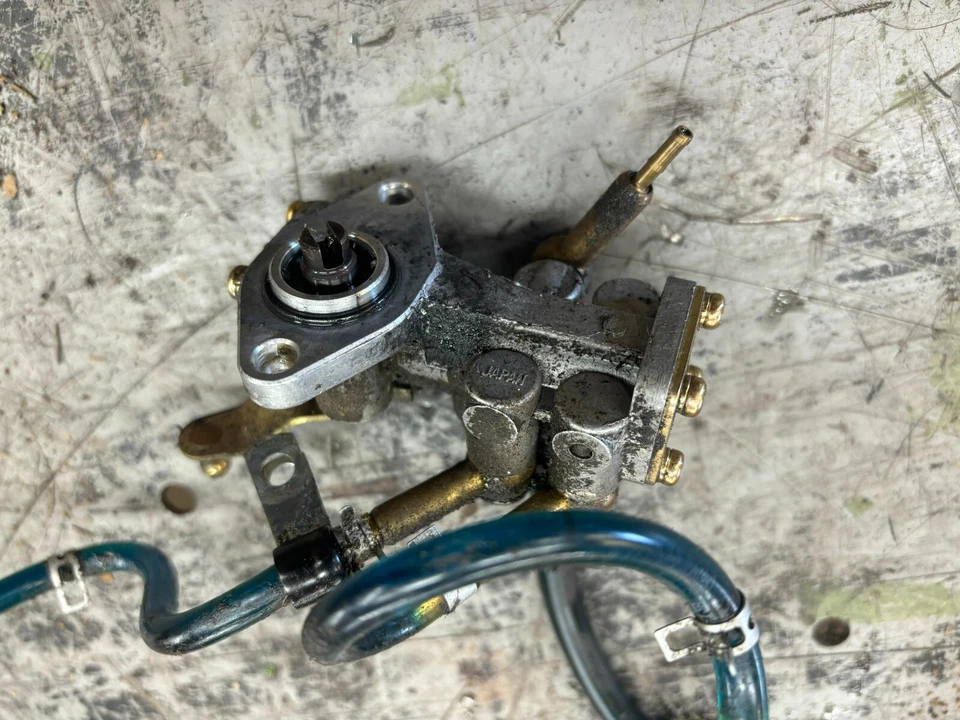 ARCTIC CAT 2002 ZR 600 EFI SET Oil Pump Assembly 3005-818 RW6121 - Image 3 of 3