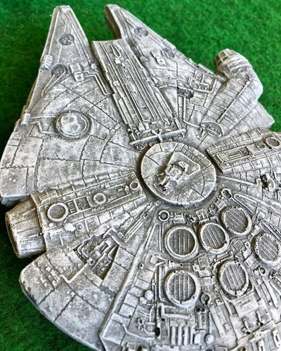 Concrete Millennium Falcon Star Wars Theme Garden Ornament Frost Protected - Picture 6 of 10