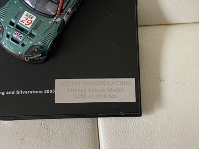 Airfix Grand Coffret de Départ Aston Martin DBR9 1:32 - Slot Car-Union Airfix Grand Coffret de Départ Aston Martin DBR9 1:32 - Slot Car-Union