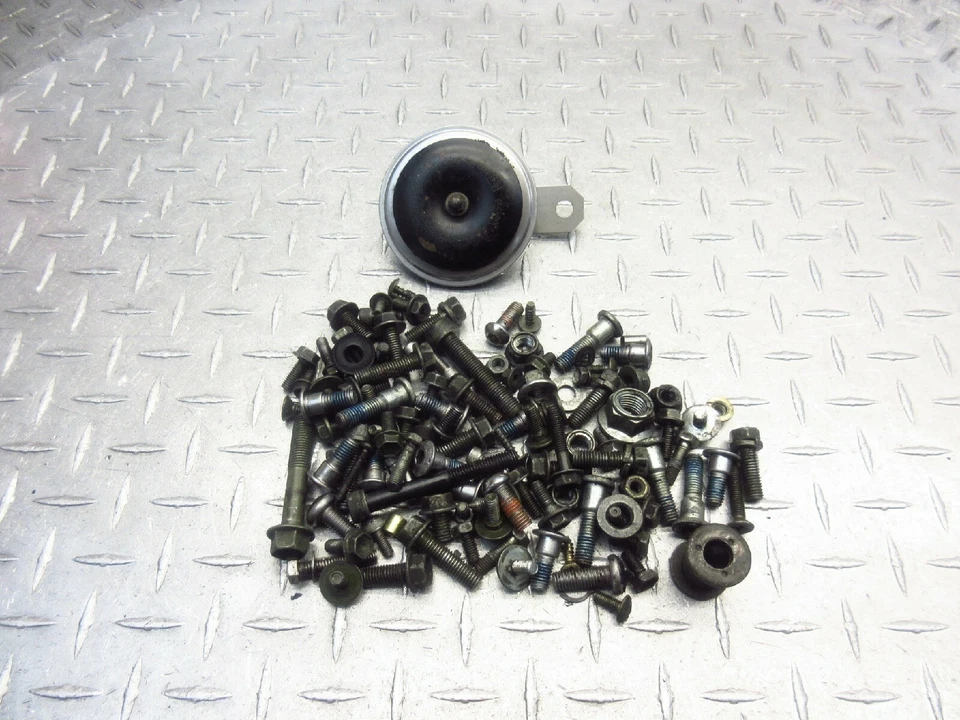 98-06 Suzuki Katana 600 750 GSX600F 2003 OEM MISC tuercas pernos tornillos lote de herrajes Foto 4 de 4