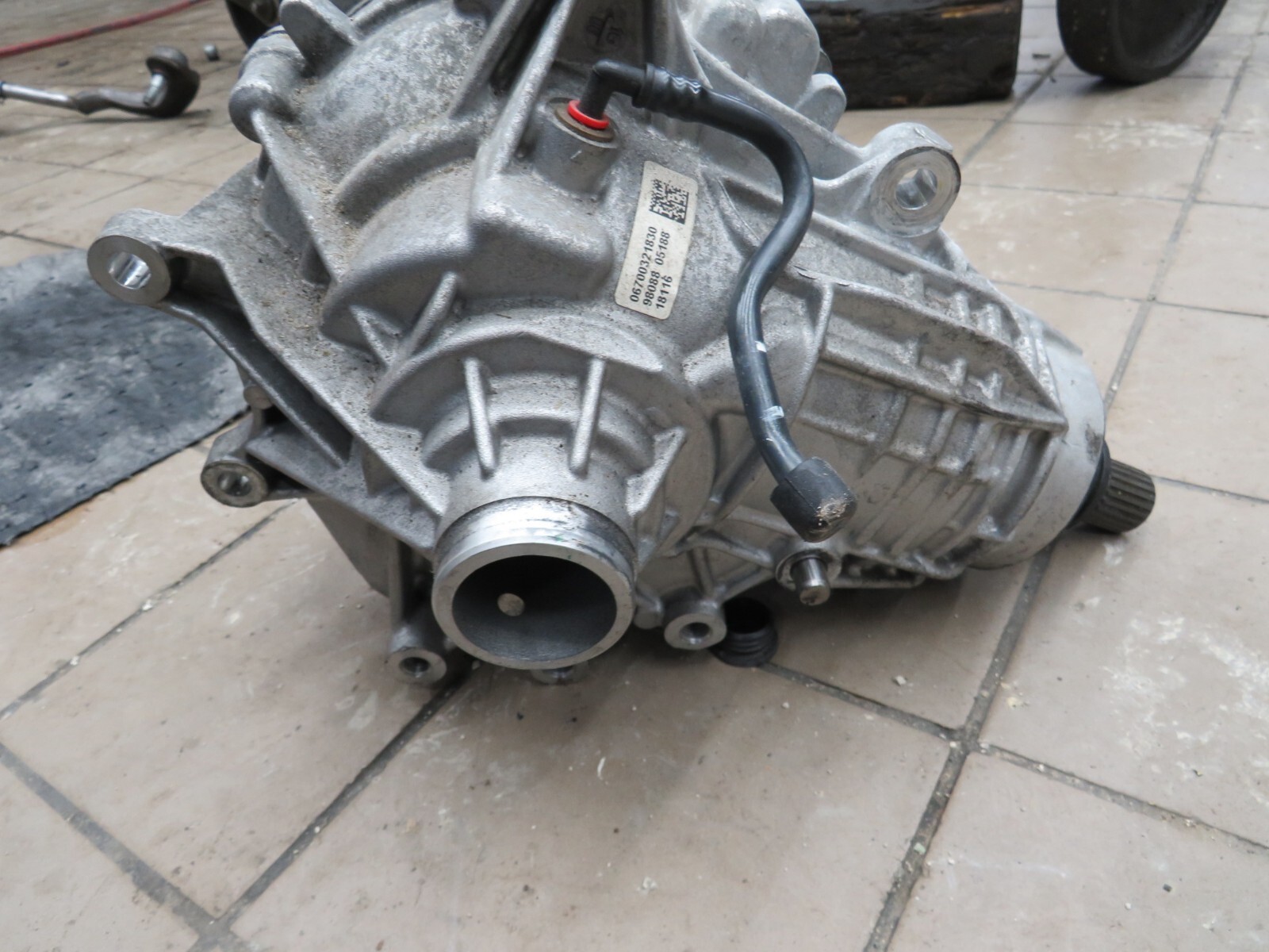 2017-20 MASERATI LEVANTE FRONT DIFFERENTIAL CARRIER GEARBOX AXLE ASSEMBLY M161