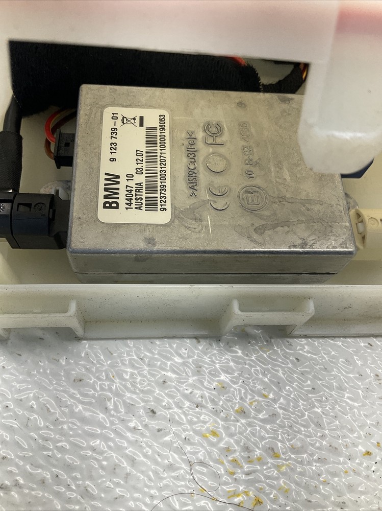 06-13 BMW M3 335i E90 E92 USB HUB Audio Interface Control Module Unit 9123739