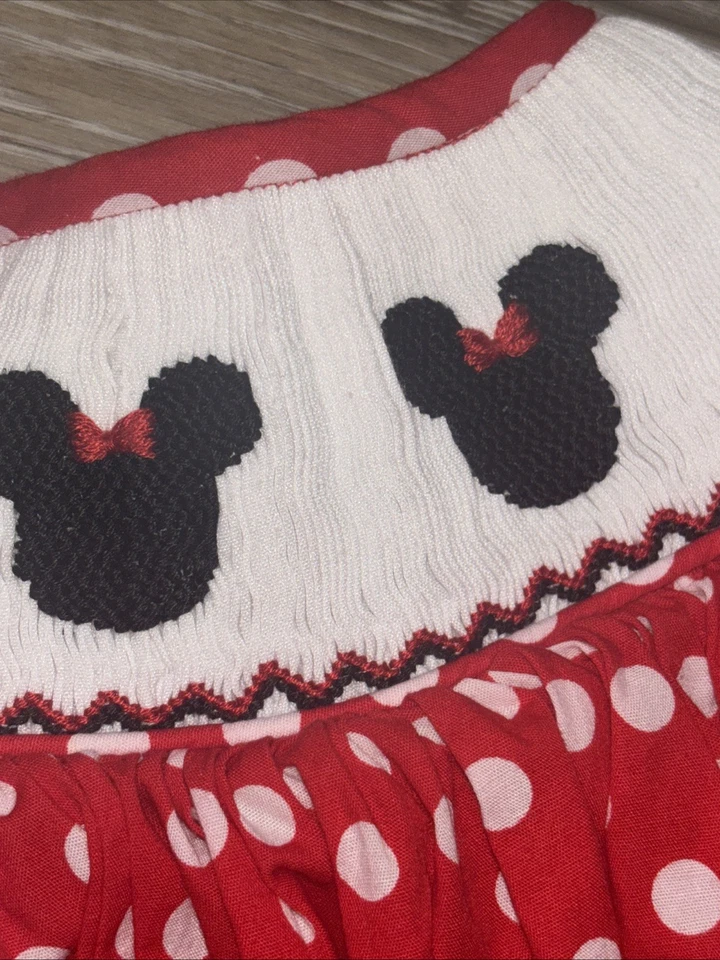 Pliegues y puntadas Minnie Mouse mameluco calado Disney polka 18 meses infantil Foto 3 de 4