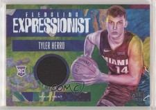 2019-20 Court Kings Fledgling Expressionist Memorabilia 76/179 Tyler Herro 02ez
