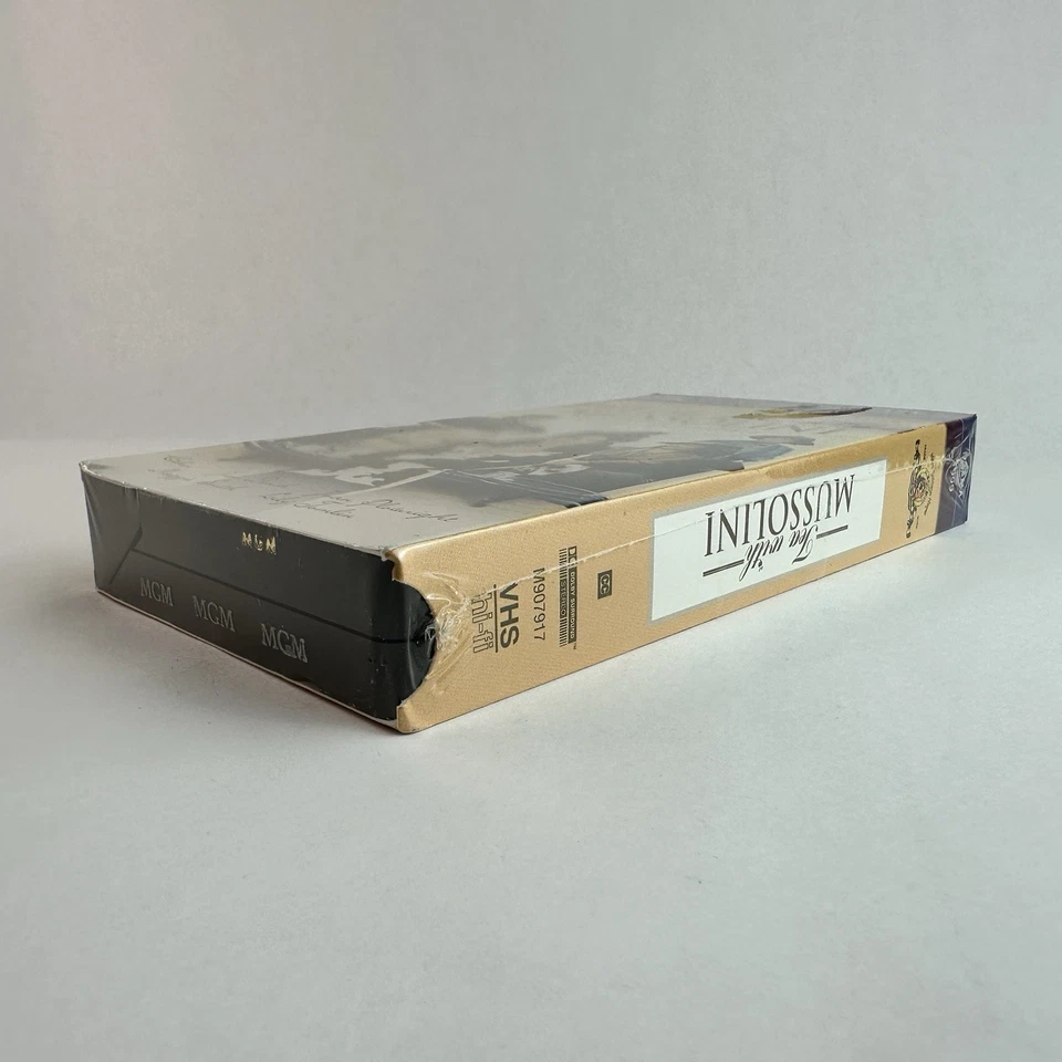 Tea With Mussolini VHS Cher Judi Dench Maggie Smith Sealed (Ships In A Box) Read Foto 4 de 4