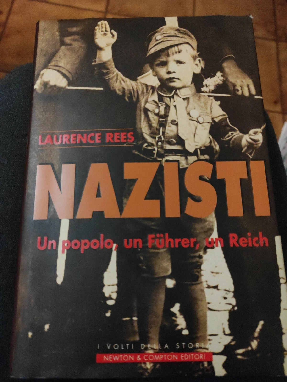 Foto 1 di 6