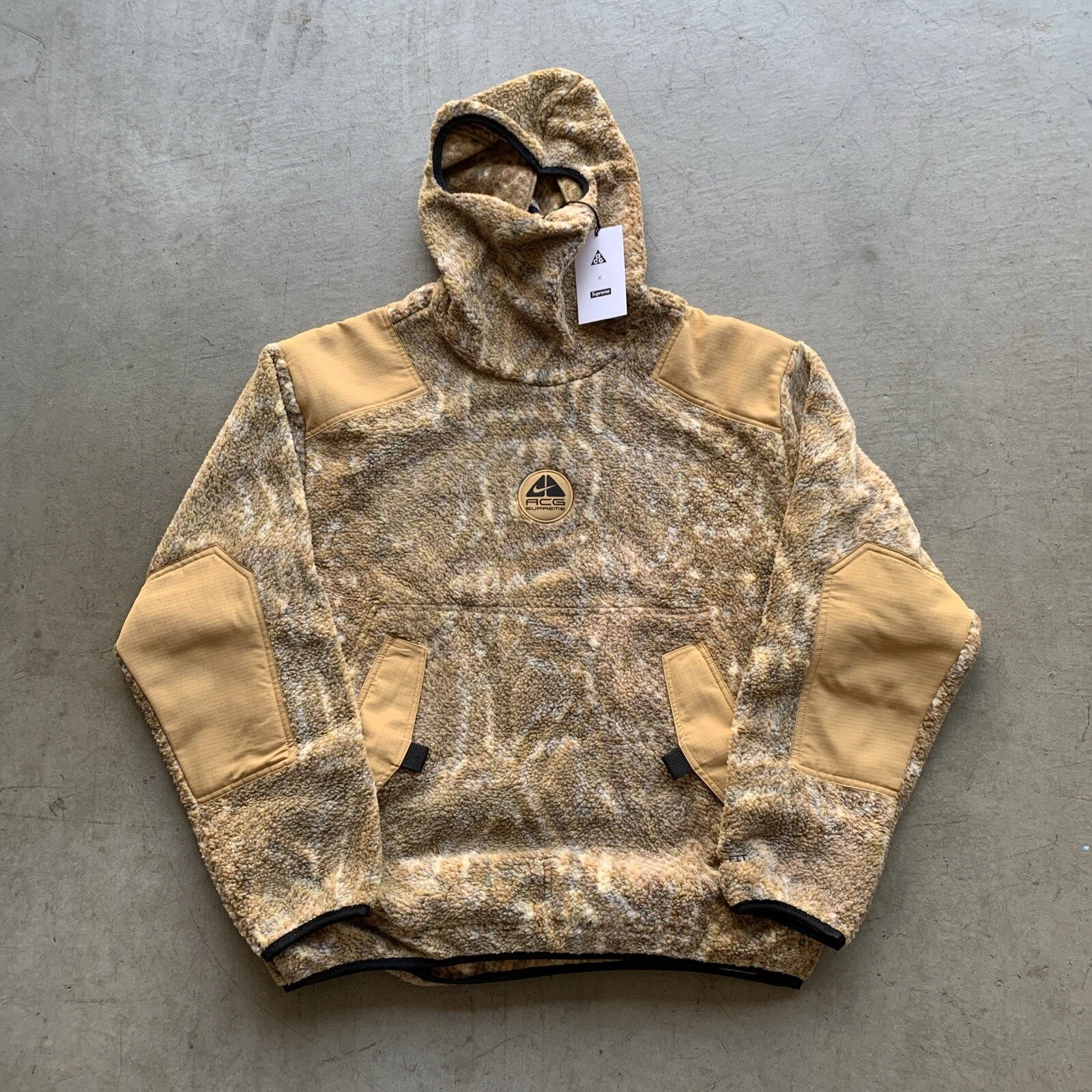 Pull Supreme Nike ACG doré peau de serpent polaire M