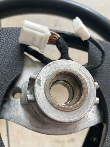 Kia CEE'D JD Bj.14 orig. Lenkrad Multifunktion 56110A2500BWK - abgenutzt - Bild 15 von 15