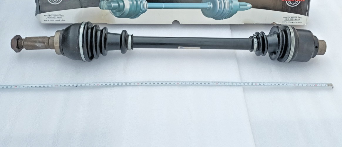 Cardan GKN 22055 pour RENAULT Master I Bus transmission de 840 mm