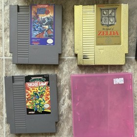NES Console & Game Lot (Zelda, TMNT, Mega Man) Two Controllers