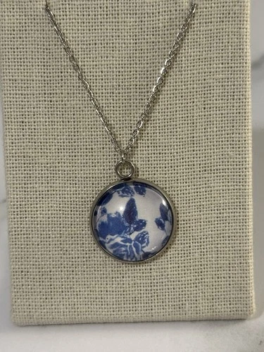 Silver Tone Blue & White Round Floral Charm Pendant Necklace w/ Cable Chain image 2