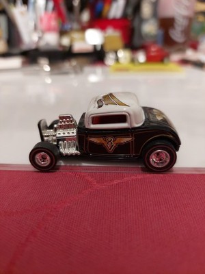 Hot Wheels '32 Ford Milestones Automobile