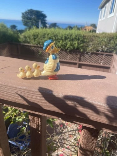 Vintage Mother Duck and Ducklings Babies Ramp Walker Toy plastic.  Happy Easter