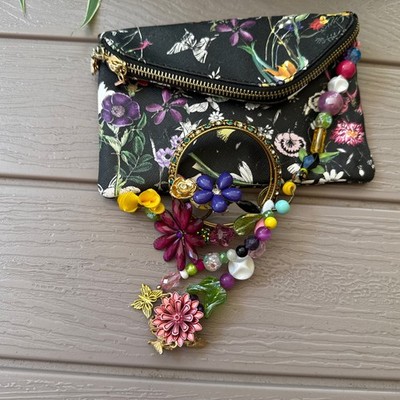 Floral Small Purse With Beaded Key Chain And Bracelet To Hang Anywhere.