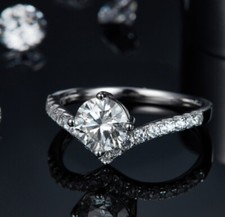 Women  s 925 Sterling Silver Round Cubic Zirconia Engagement Ring Adjustable New