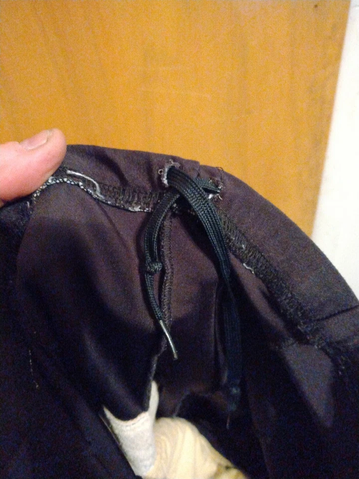 NIKE PANTALONES CORTOS DE BICICLETA ACOLCHADOS CINTURA NEGRA 30" ciclismo logotipo bordado Foto 4 de 4