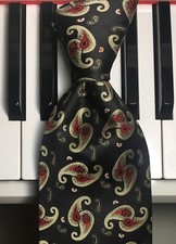 VALERIANO / Retro Luxury Paisley Pairs in Pewter  Ruby Red on Black Silk Tie