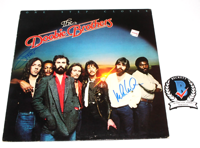 THE DOOBIE BROTHERS BAND SIGNED ONE STEP CLOSER ALBUM VINYL RECORD