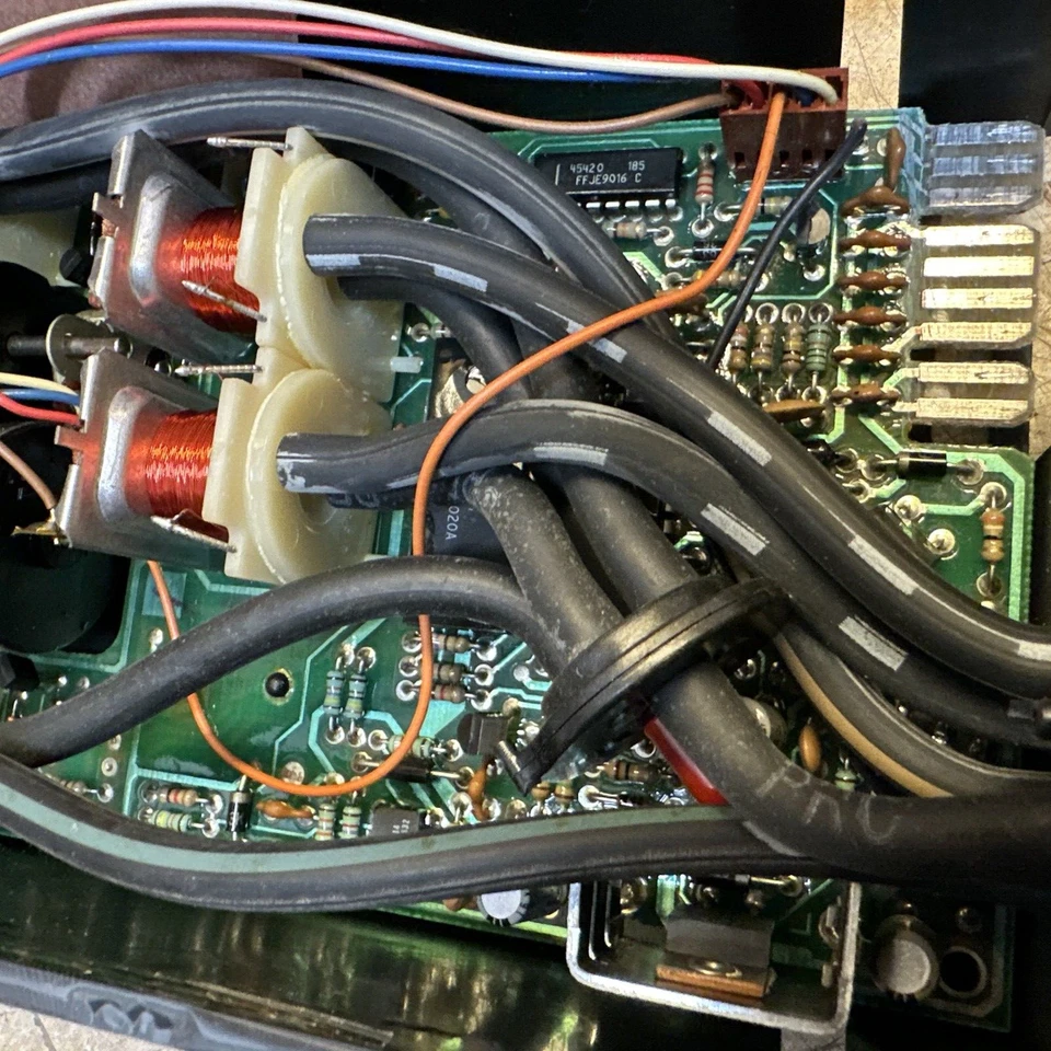 1986 1993 CADILLAC ALLANTE 1988 SEVILLE ELDORADO БЛОК УПРАВЛЕНИЯ ТЕПЛОМ ПЕРЕМЕННОГО ТОКА 16137740 - Изображение 4 из 4