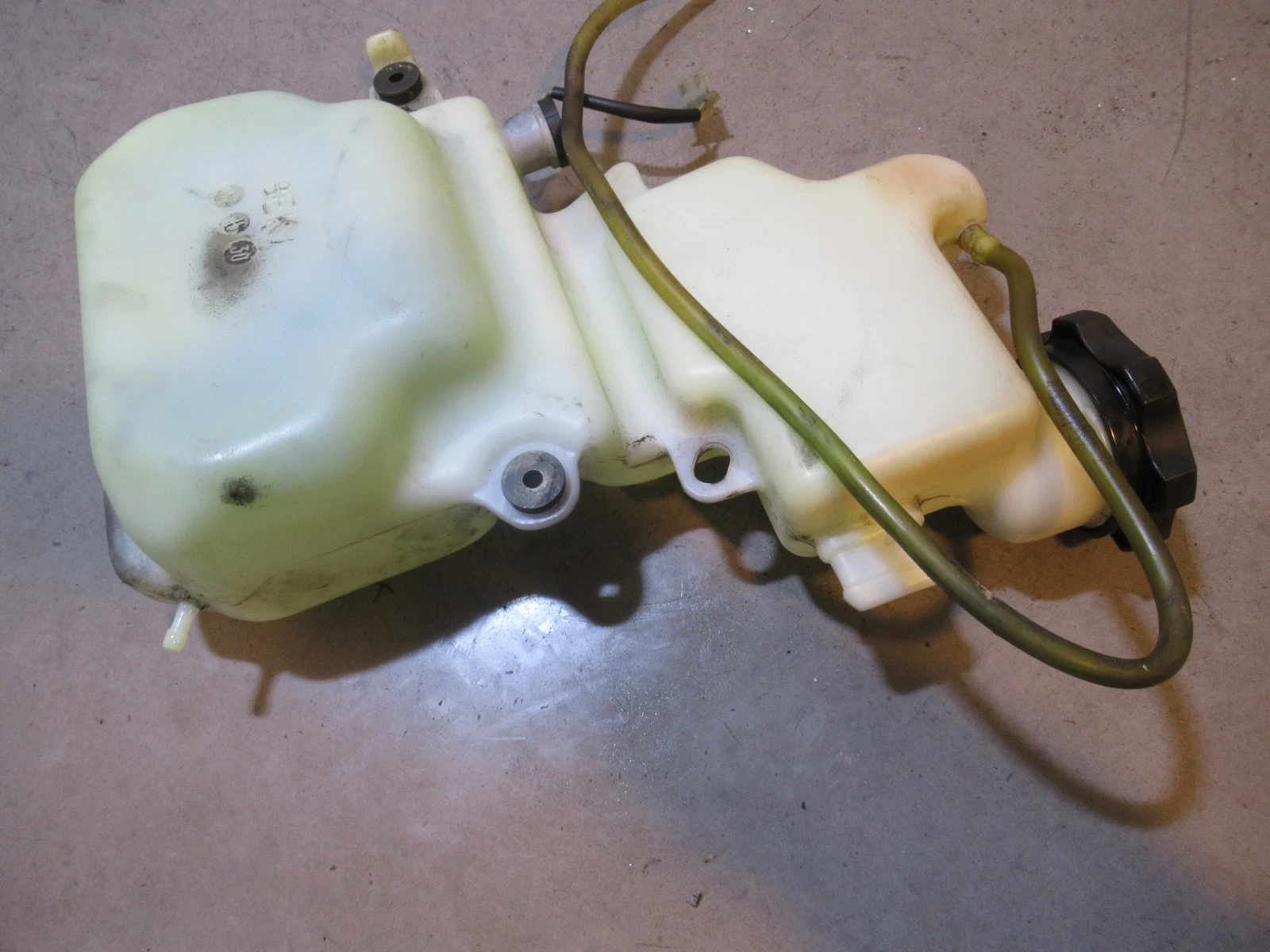 Yamaha Viper 700 Oiltank 2003 #7