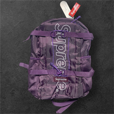 Supreme Rucksack lila Nylon, Sportrucksack mit Netzfächern, violett, Logo