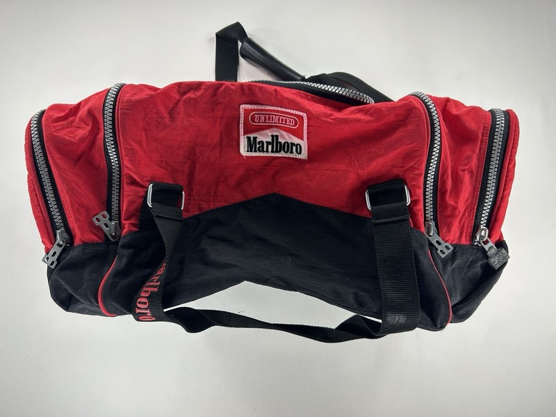 Marllboro Unlimited Duffle Bag - Vintage 1990 - Red