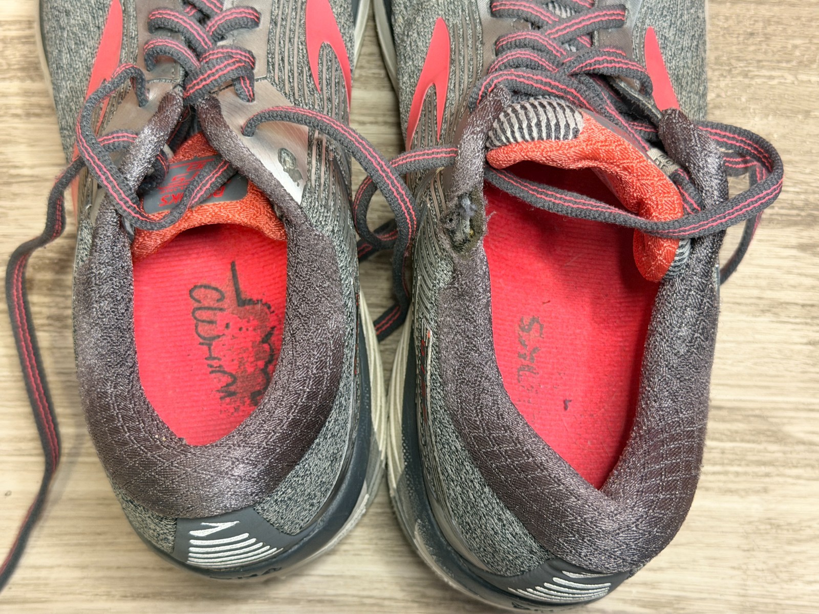 BROOKS ADRENALINE GTS 18 | Ebony/Pink/Silver | WOMEN'S 9 | Good used condition! thumbnail 11