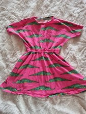 Mädchen Kleid,gr.104,sehr schön Und modern.