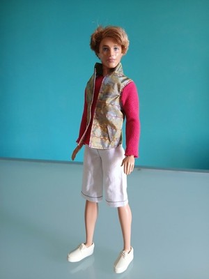 ''MATTEL'' Ken ''Fashionistas'', Modell 2011, Höhe 31 cm.