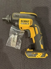 New DeWalt DCF624B 20V MAX XR Screwgun with Threaded Clutch Housing (Tool Only)