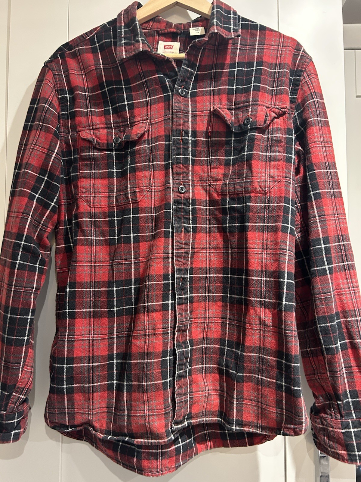 Levi's Men's Long Sleeve Red/Black plaid Cotton large SR575