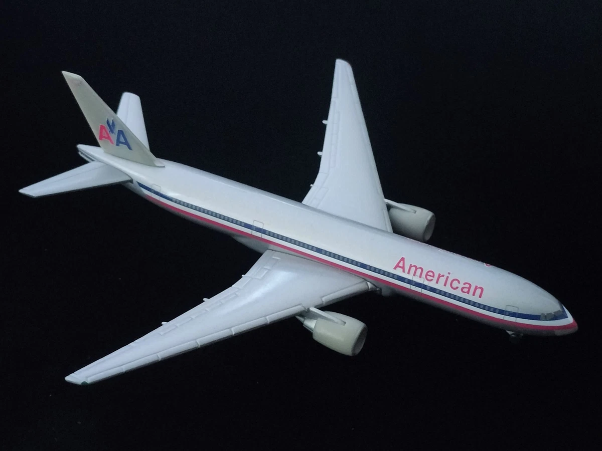 Herpa Wings Contemporary Diecast Aircraft and Boeing 777 Aircraft