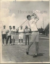 1968 Press Photo Finalist Chuck Martinez plays John O'Connoll for NOGA title