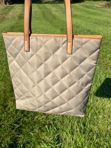 Tommy Hilfiger Quilted Nylon Tote Bag with Pouch Taupe with Faux Leather Trim - Picture 4 of 10