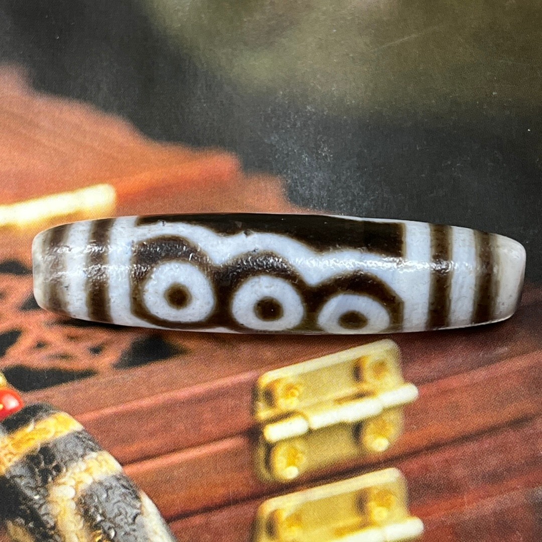 Tibetan Buddhism Agate 6 Eyes Totem Dzi Bead Amulets Pendant