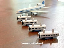 1:400 Model Airport Accessories - 4 Piece Dulles Airport Plane Mate Set