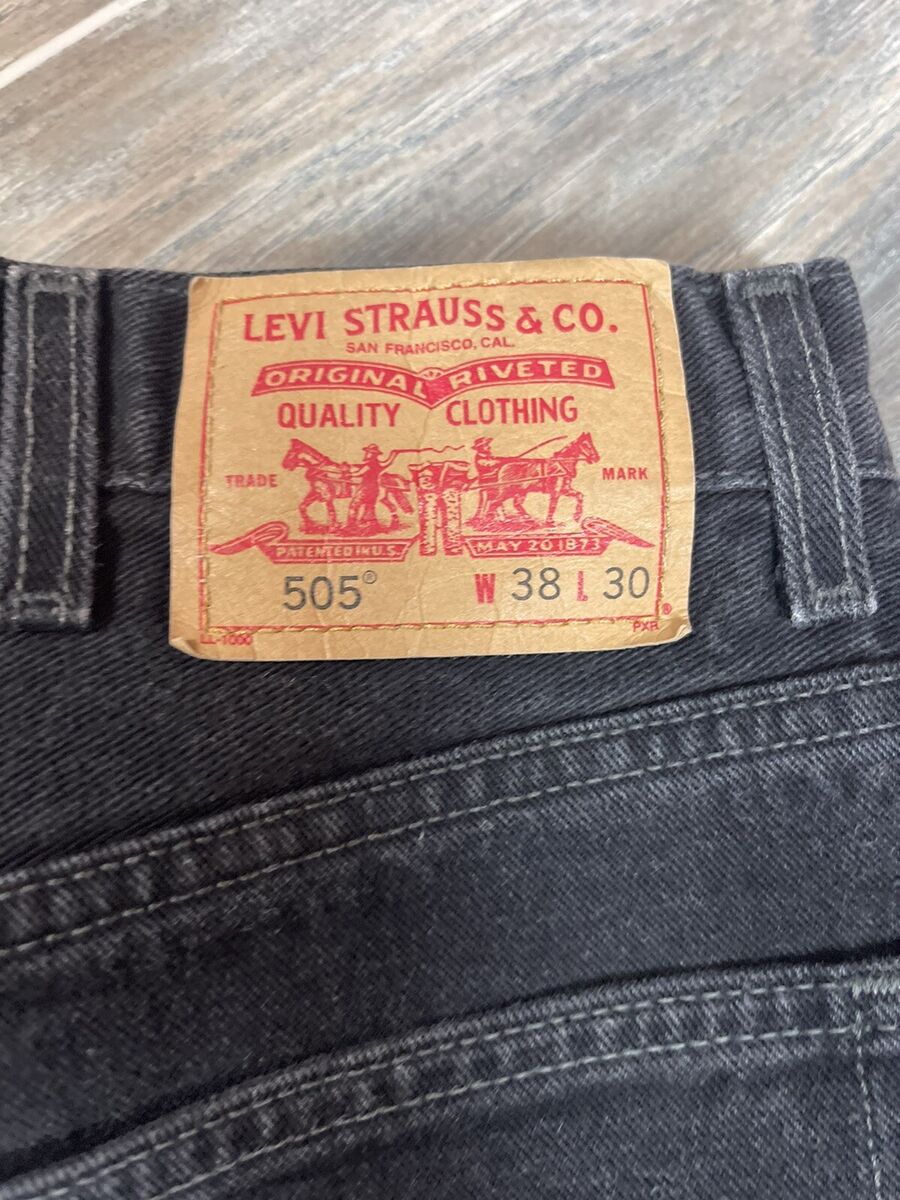 VINTAGE 90s LEVIS 505 BLACK DENIM JEANS MADE IN CANADA SIZE VINTAGE 90s LEVIS 505 BLACK DENIM JEANS MADE IN CANADA SIZE
