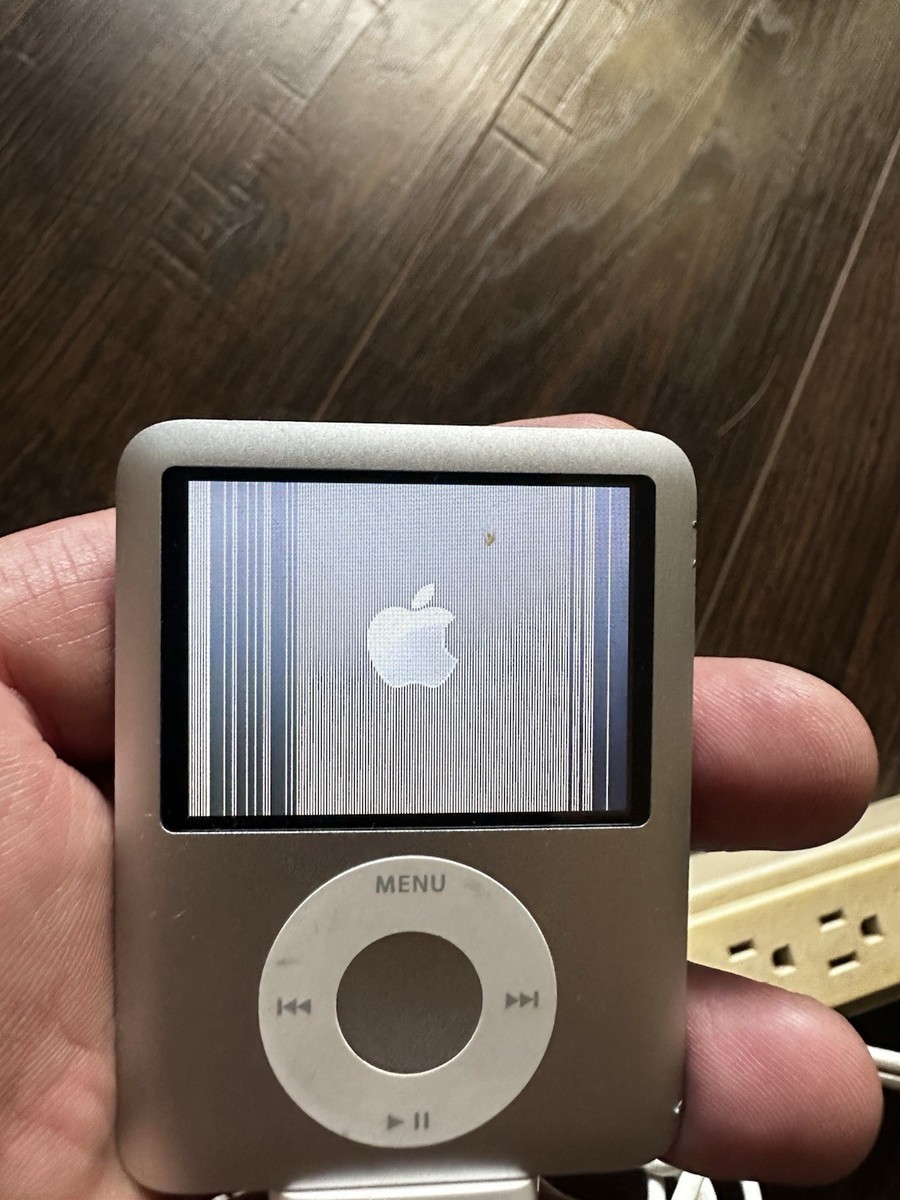 Apple iPod Nano 3rd Generation 4GB Silver. Read | eBay