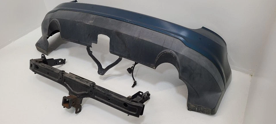 2011-2014 FORD EDGE Rear Bumper With Tow Package Park Assist Blue Foto 3 de 4