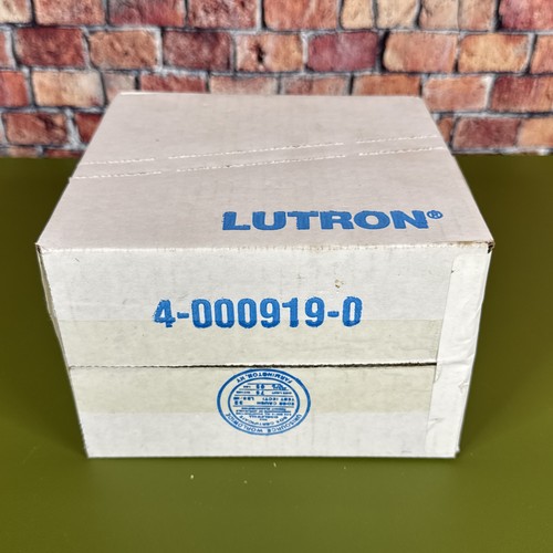 box of 12 new Lutron Claro Wall Plate lot Screwless - Snow White - Satin SC-1-SW - Picture 4 of 4