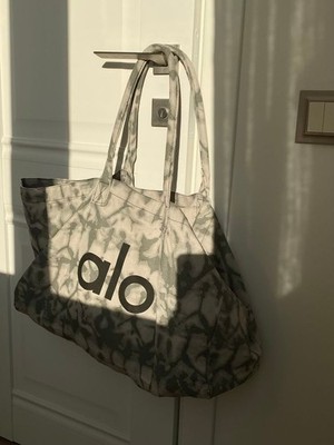 ALO Yoga Gray Tie-Dye Canvas Tote Bag Large Cotton Gym Travel Carry-On NWT