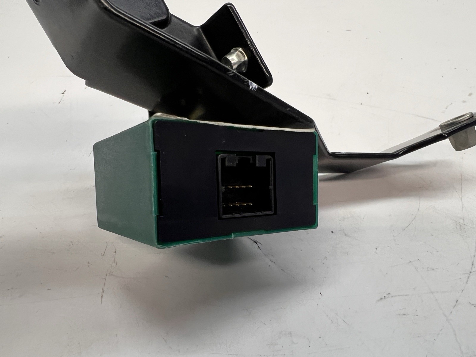 FERRARI 488 GTB PISTA VENT CONTROL ECU W/ BRACKET OEM 318095