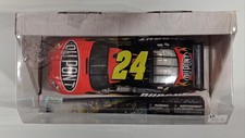 Jeff Gordon 1/24 diecast dupont Winner's Circle, 2010
