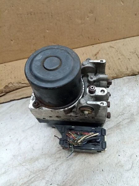 2004-2007 Toyota Highlander ABS Anti-Lock Brake Pump Assembly FWD OEM — 第 2/4 张图片