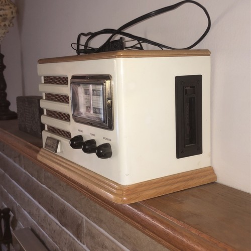 Thomas Collector's Edition Radio W/ Cassette  Player Number #0604 Works Great! - Bild 3 von 5