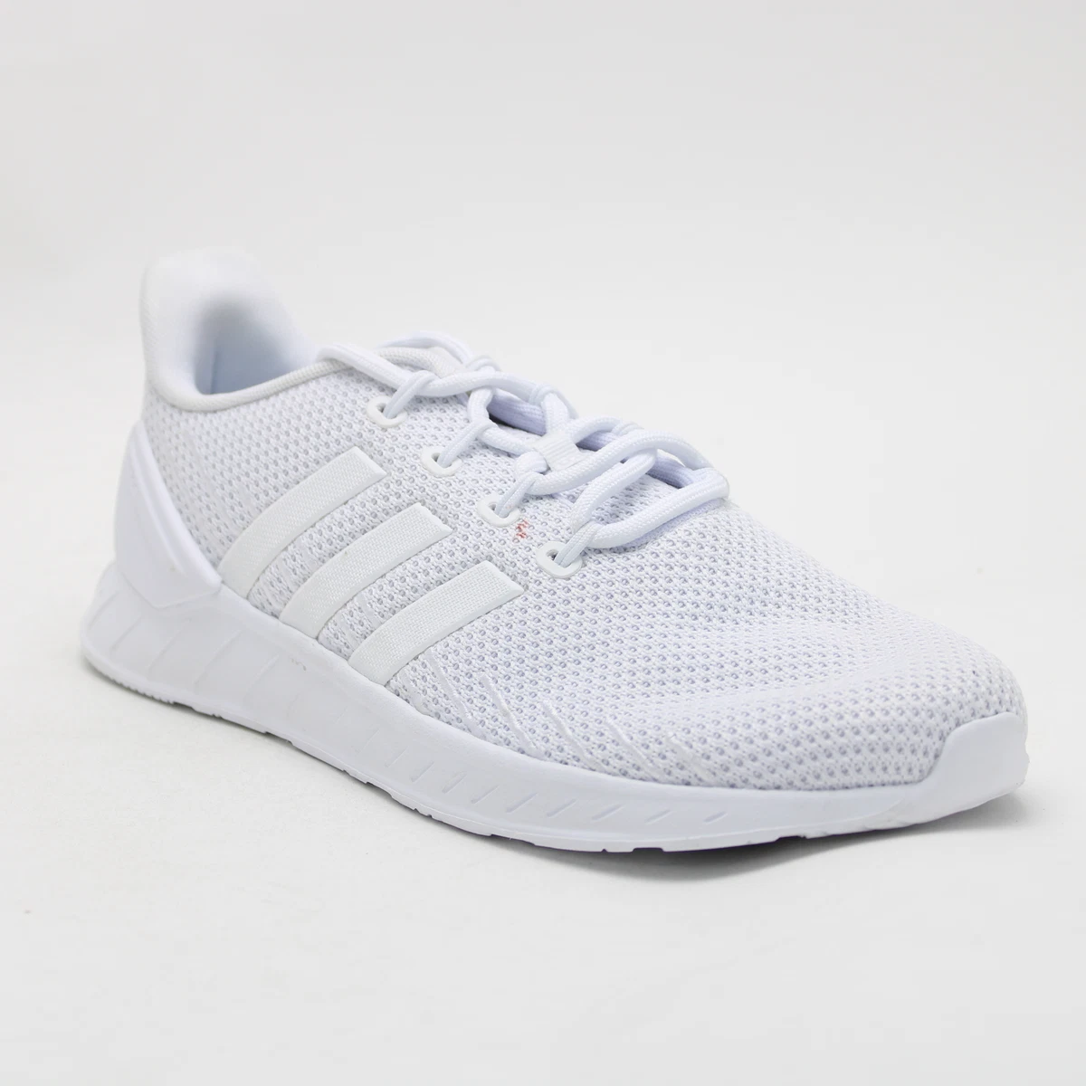 Adidas questar hotsell flow m