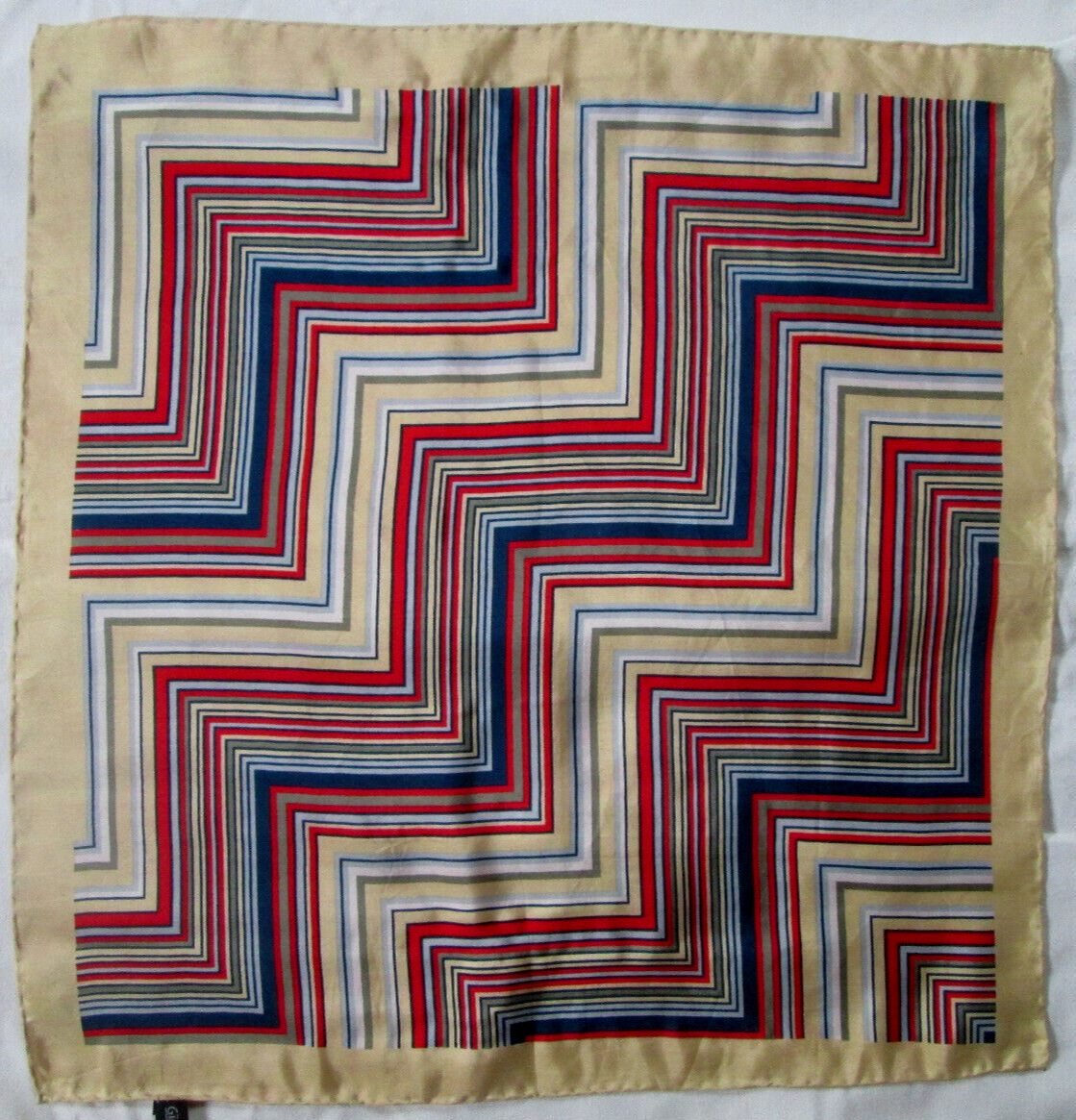 Foulard En Soie GIADA Vintage - Dimensions 52 X 54 Cm - Marron - Tour De Cou élégant