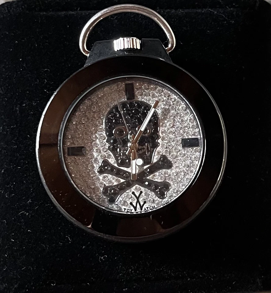 Reloj Bolsillo ToyWatch Colaboración con Justin Davis Cabeza Calavera Foto 2 de 4