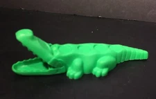 DON’T FEED THE GATORS Milton Bradley Replacement Piece Alligator Green